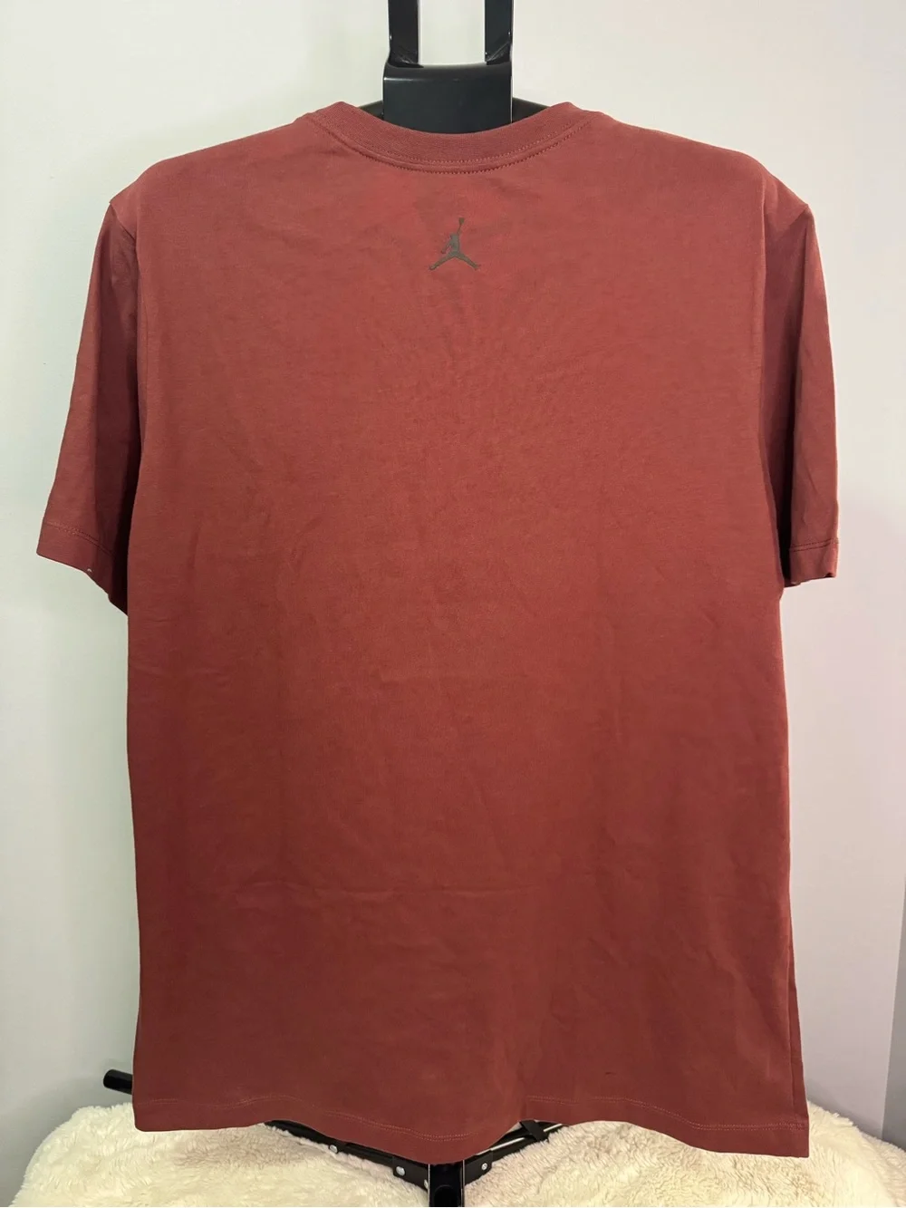 Jordan Short Sleeve Tee with Gold Chain Graphic